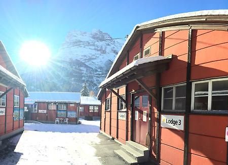 Downtown Lodge Hostel - Unique Simple Central Гринделвалд Екстериор снимка