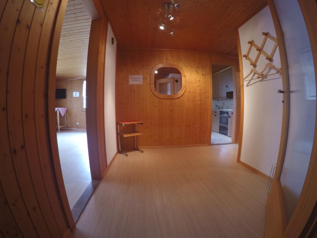 Downtown Lodge Hostel - Unique Simple Central Гринделвалд Екстериор снимка