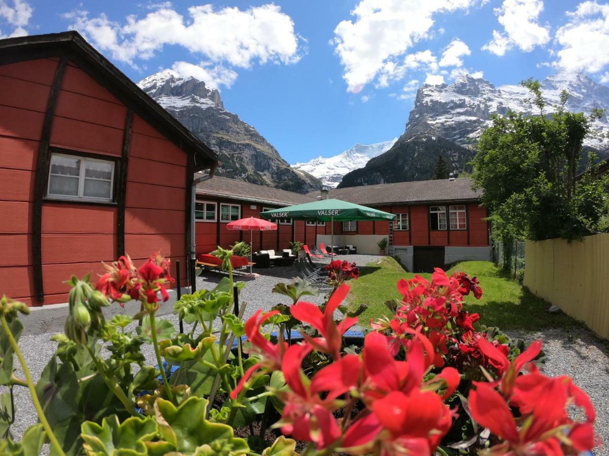 Downtown Lodge Hostel - Unique Simple Central Гринделвалд Екстериор снимка